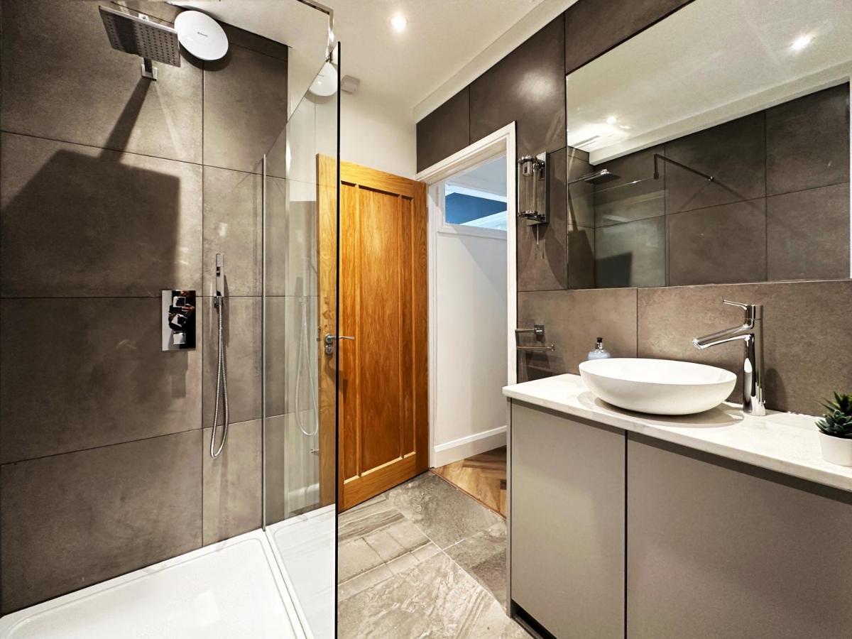 Liam Place Near Hyde Park - 1 Double Bed, 1 Sofa Bed, Spacious Apartment, Private Entrance Λονδίνο Εξωτερικό φωτογραφία