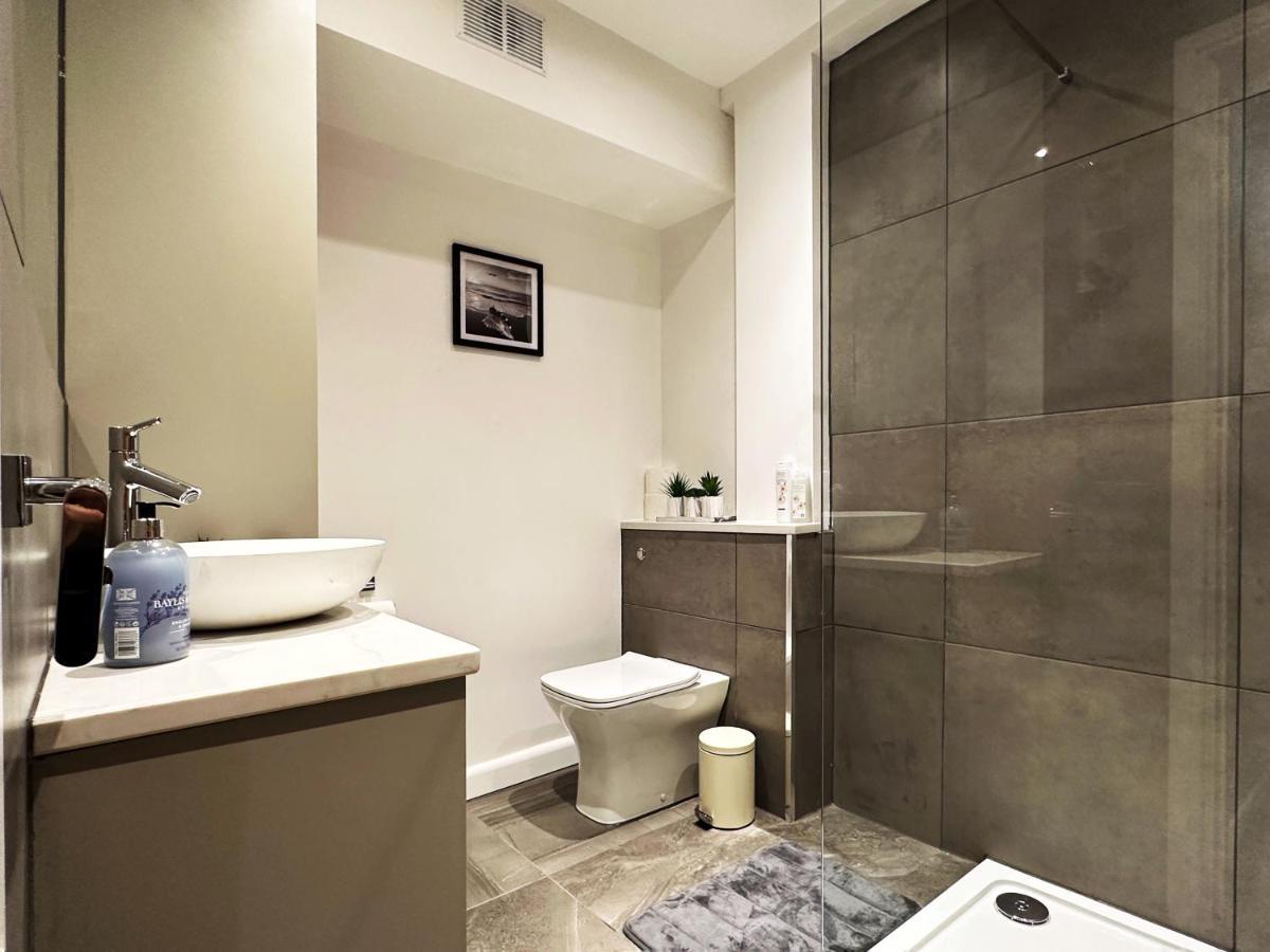 Liam Place Near Hyde Park - 1 Double Bed, 1 Sofa Bed, Spacious Apartment, Private Entrance Λονδίνο Εξωτερικό φωτογραφία