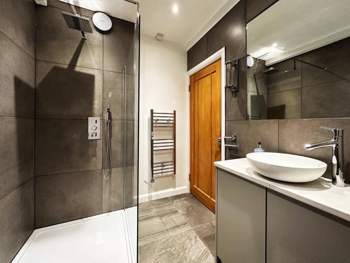 Liam Place Near Hyde Park - 1 Double Bed, 1 Sofa Bed, Spacious Apartment, Private Entrance Λονδίνο Εξωτερικό φωτογραφία